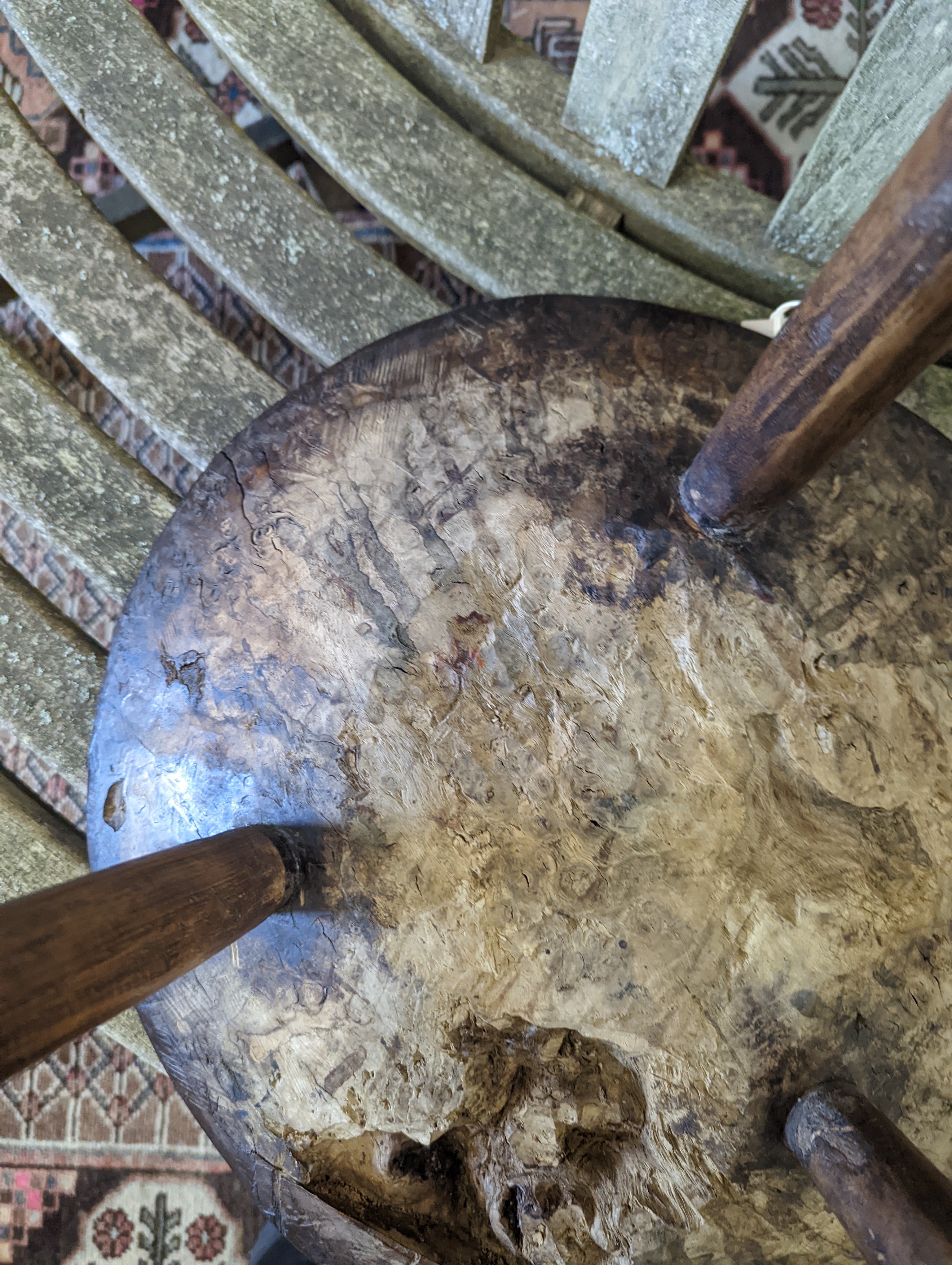 A late 18th / early 19th century circular burr elm and ash cricket table, diameter 60cm, height 62cm